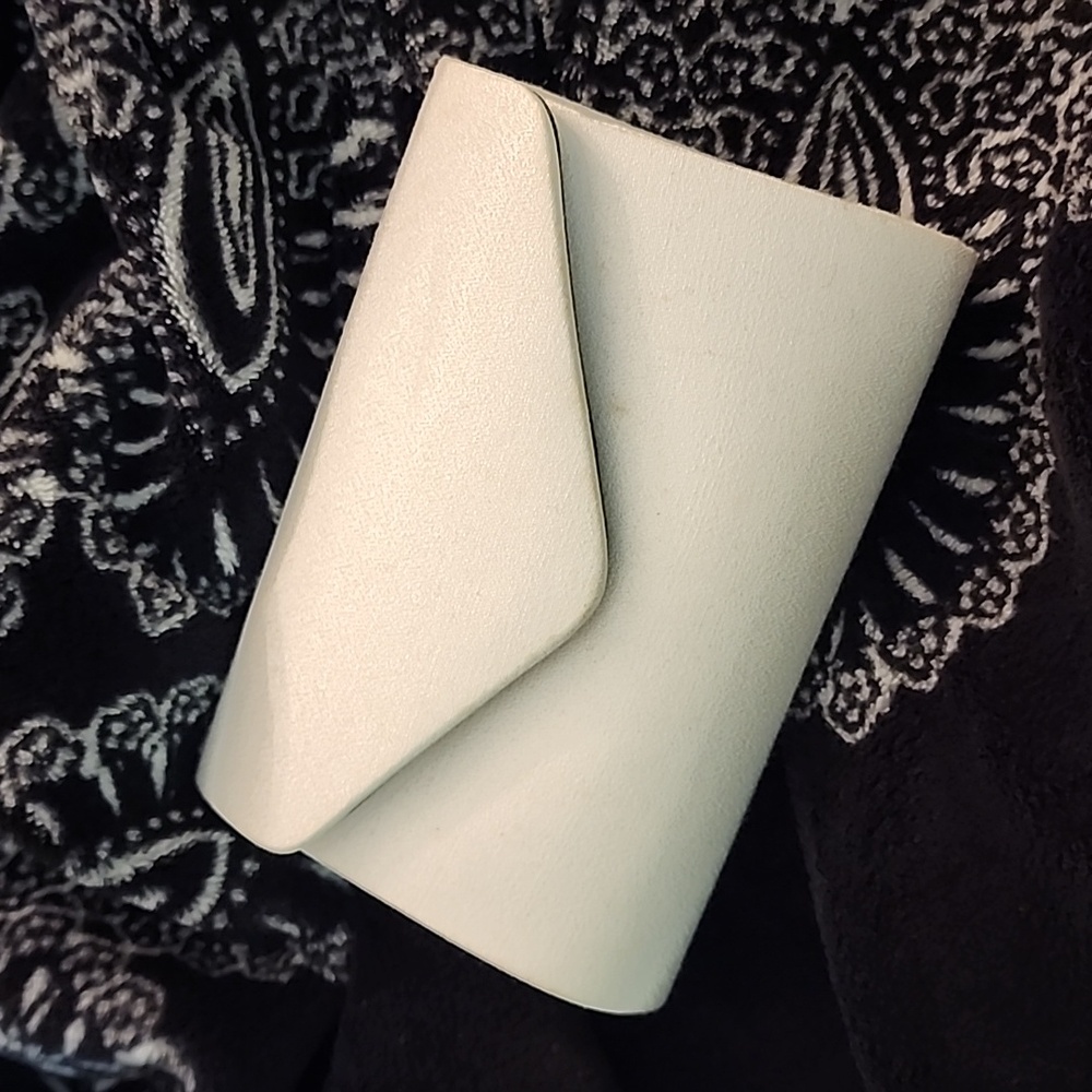 Dyeable bag with sample swatch.